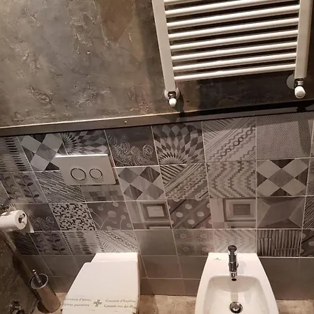 Joss בית הארחה 4*