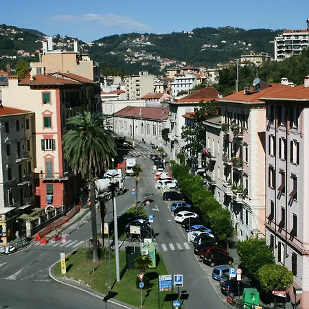 Konukevi Joss La Spezia